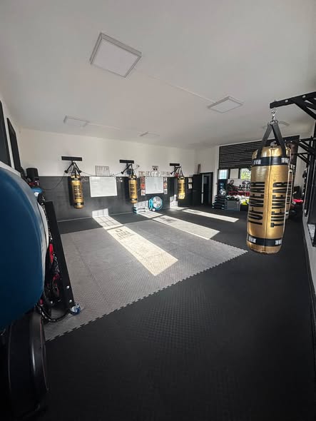 Strength training. Boxing classes. Great vibes. 🥊
